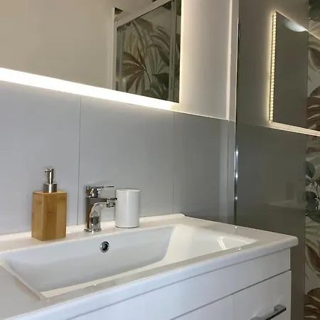 San Siro-city Life Elegant Apt W/ Private Tennis Apartment